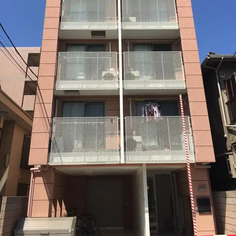 マーチ 外観